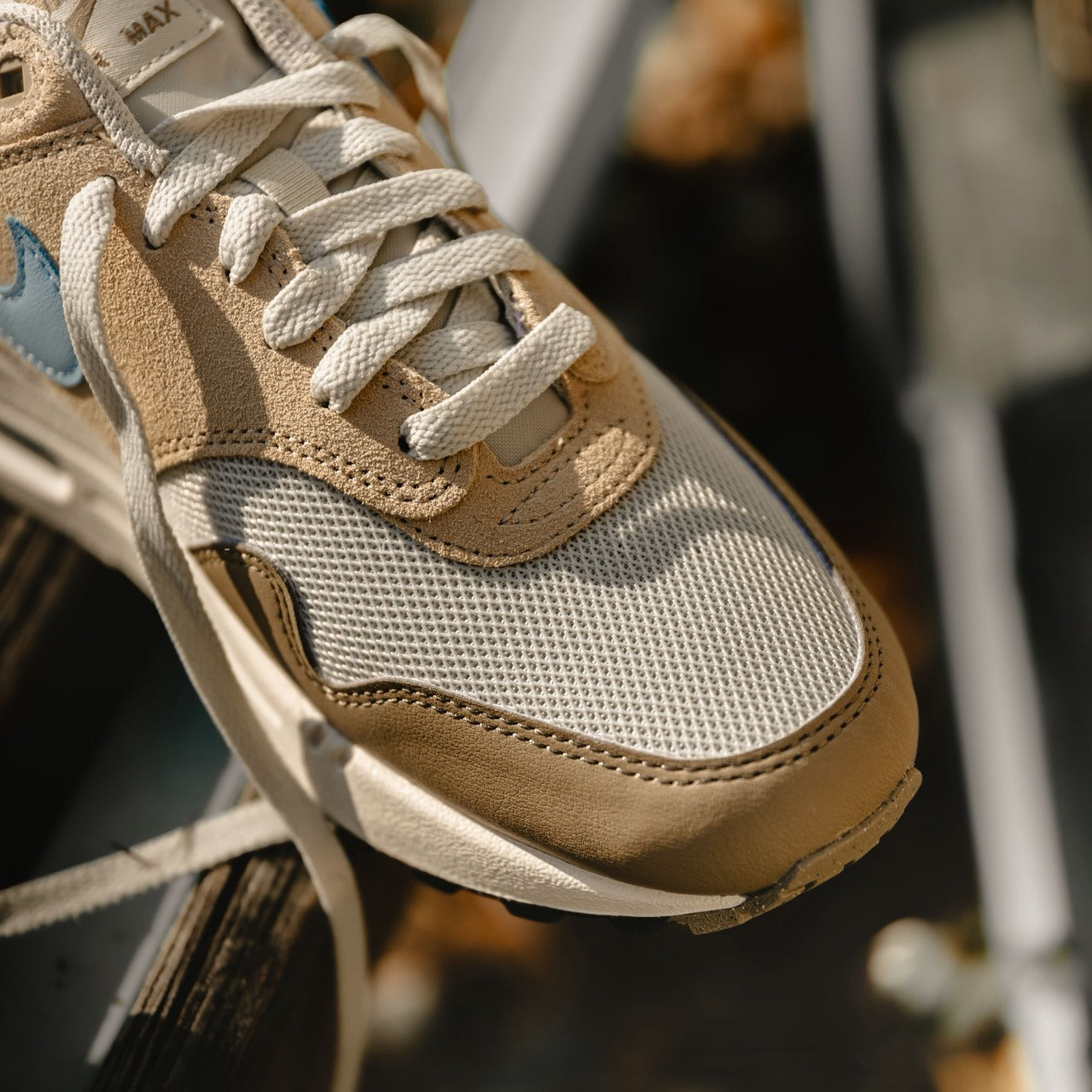 MENS NIKE AIR MAX 1 ESSENTIAL "LIGHT BONE/PSYCHIC BLUE/SANDDRIFT/KHAKI"