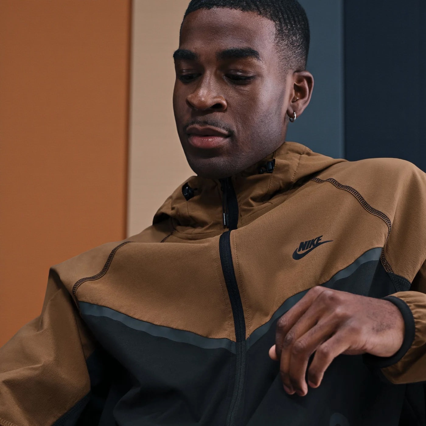NIKE TECH WOVEN JACKET 