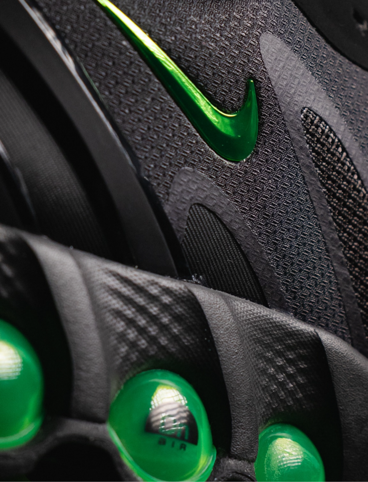 NIKE AIR MAX DN8 "BLACK/GREEN STRIKE-DK SMOKE GREY-BLACK"