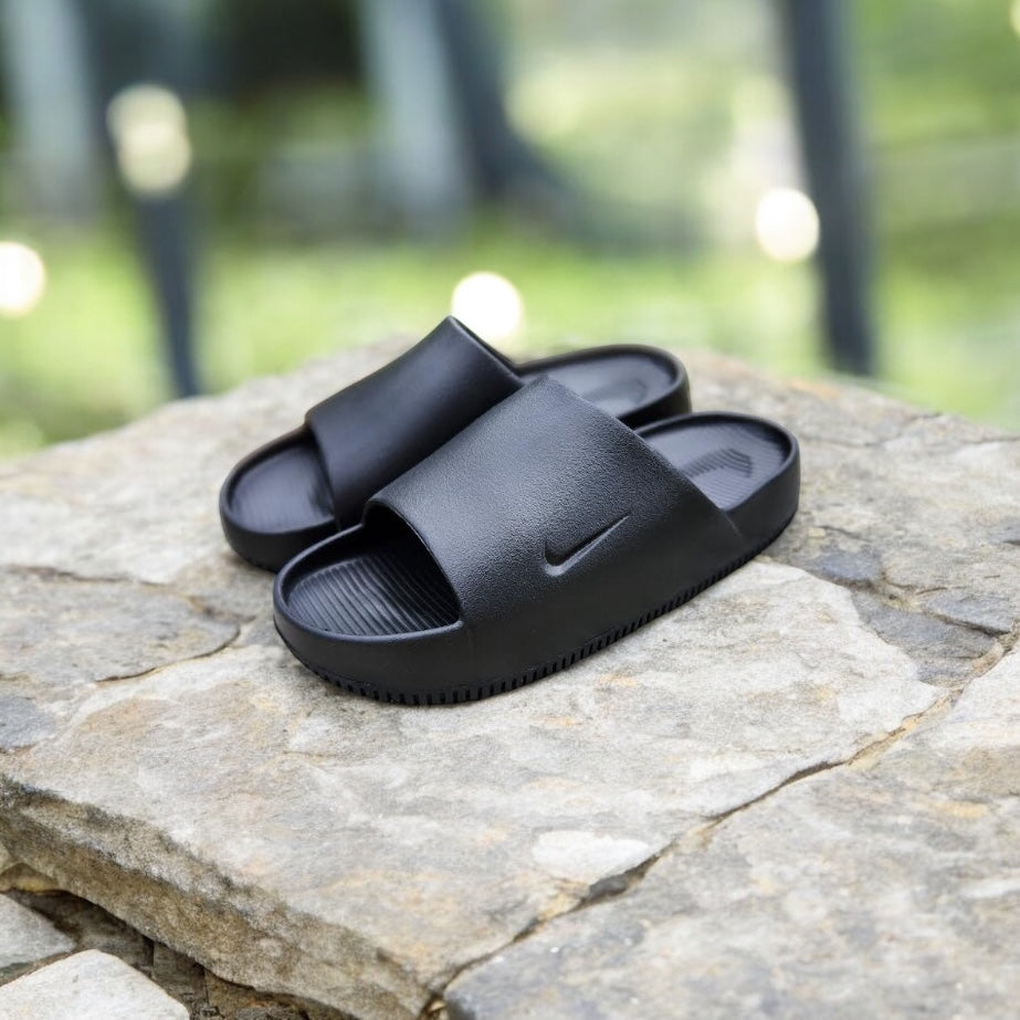 NIKE CLAM SLIDE BLK
