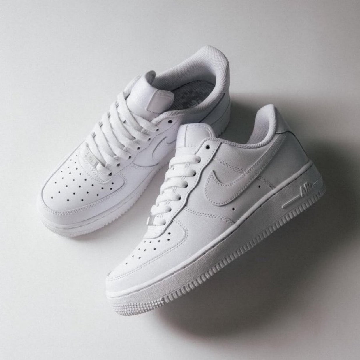 NIKE AIR FORCE 1 LOW (WHITE/WHITE)