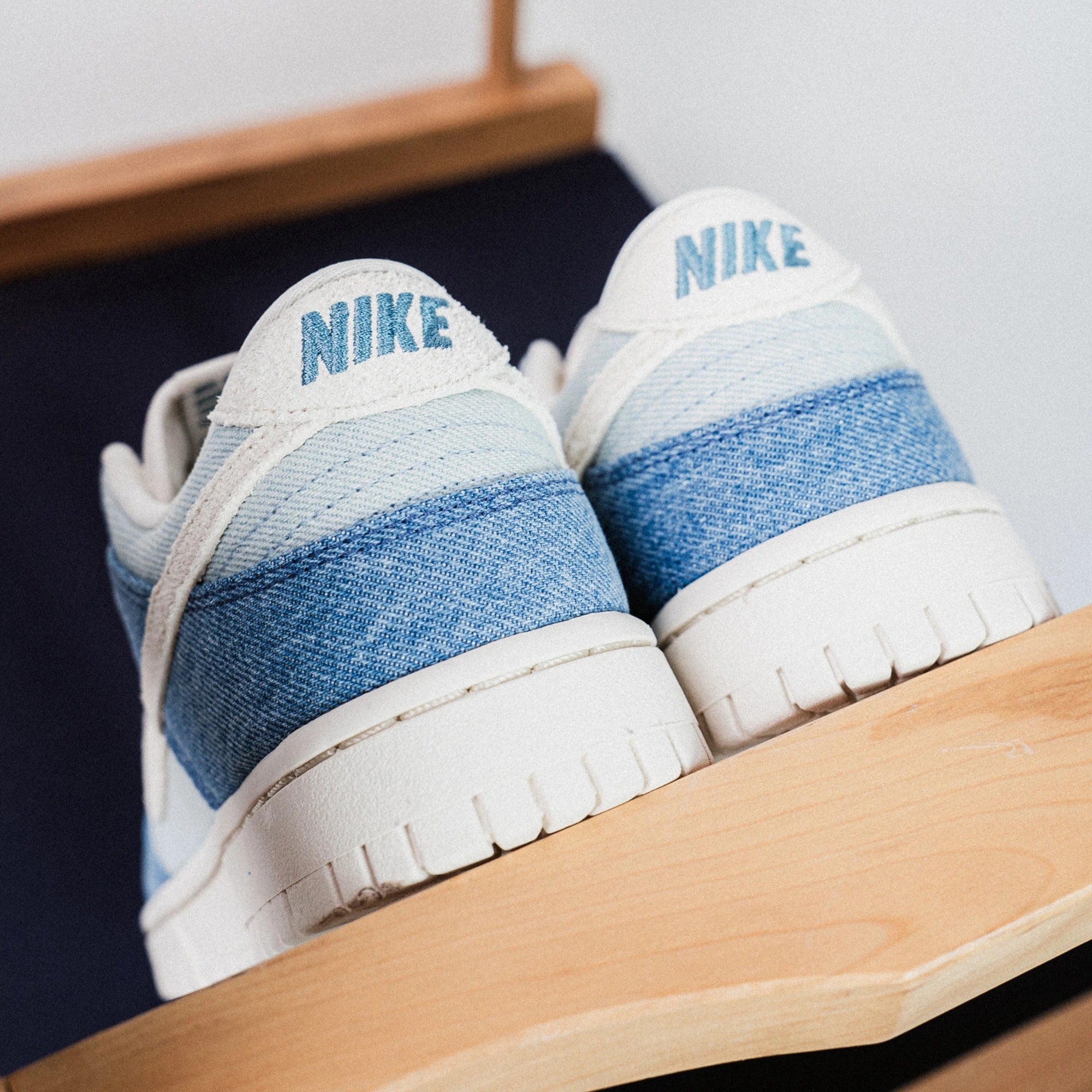 NIKE DUNK LOW WMN "SMOKEY BLUE/PALE IVORY-DENIM TURQ-OCHRE"
