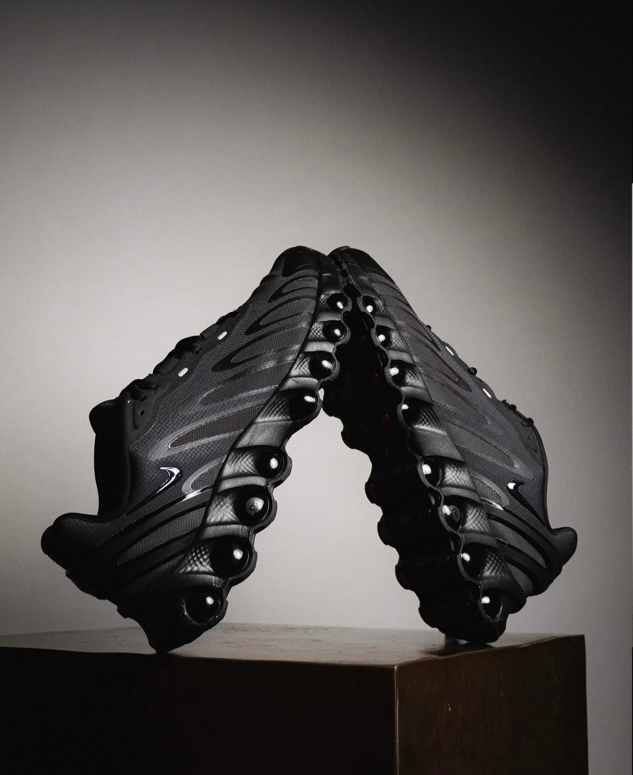 MEN'S NIKE AIR MAX DN8 CASUAL SHOES