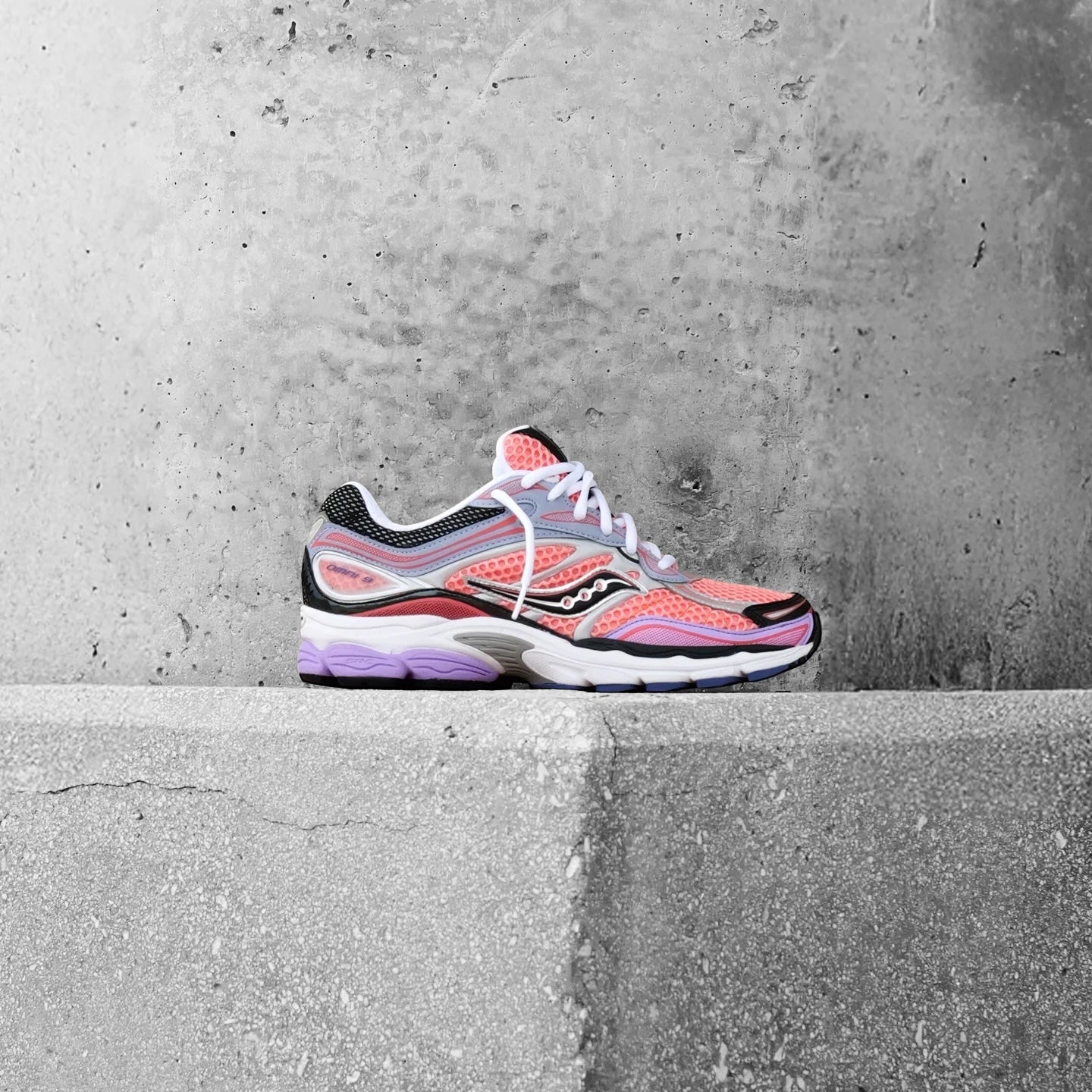 SAUCONY PROGRID OMNI 9 'PINK/PURPLE'