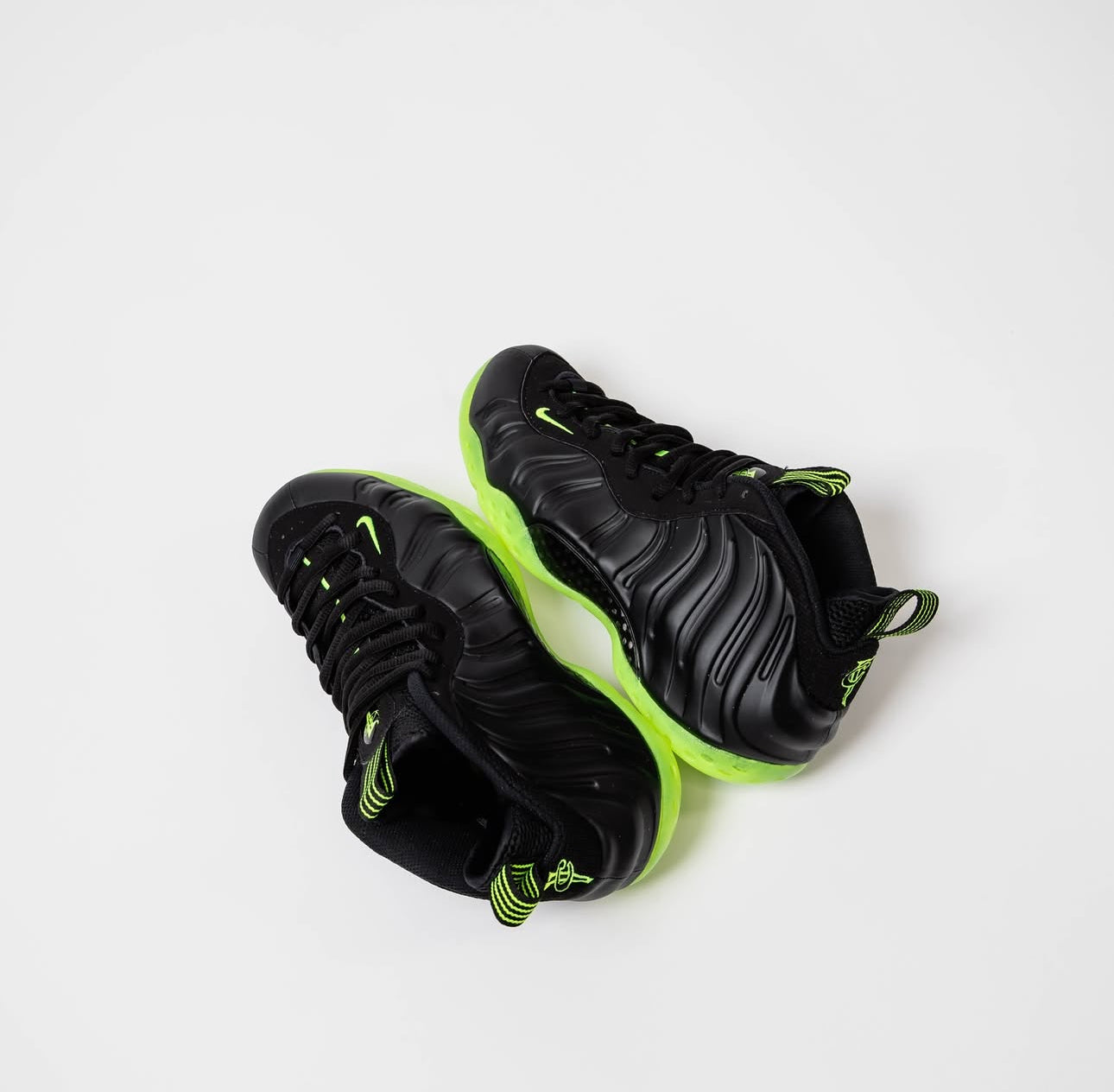 NIKE AIR FOAMPOSITE ONE "BLACK/VOLT"