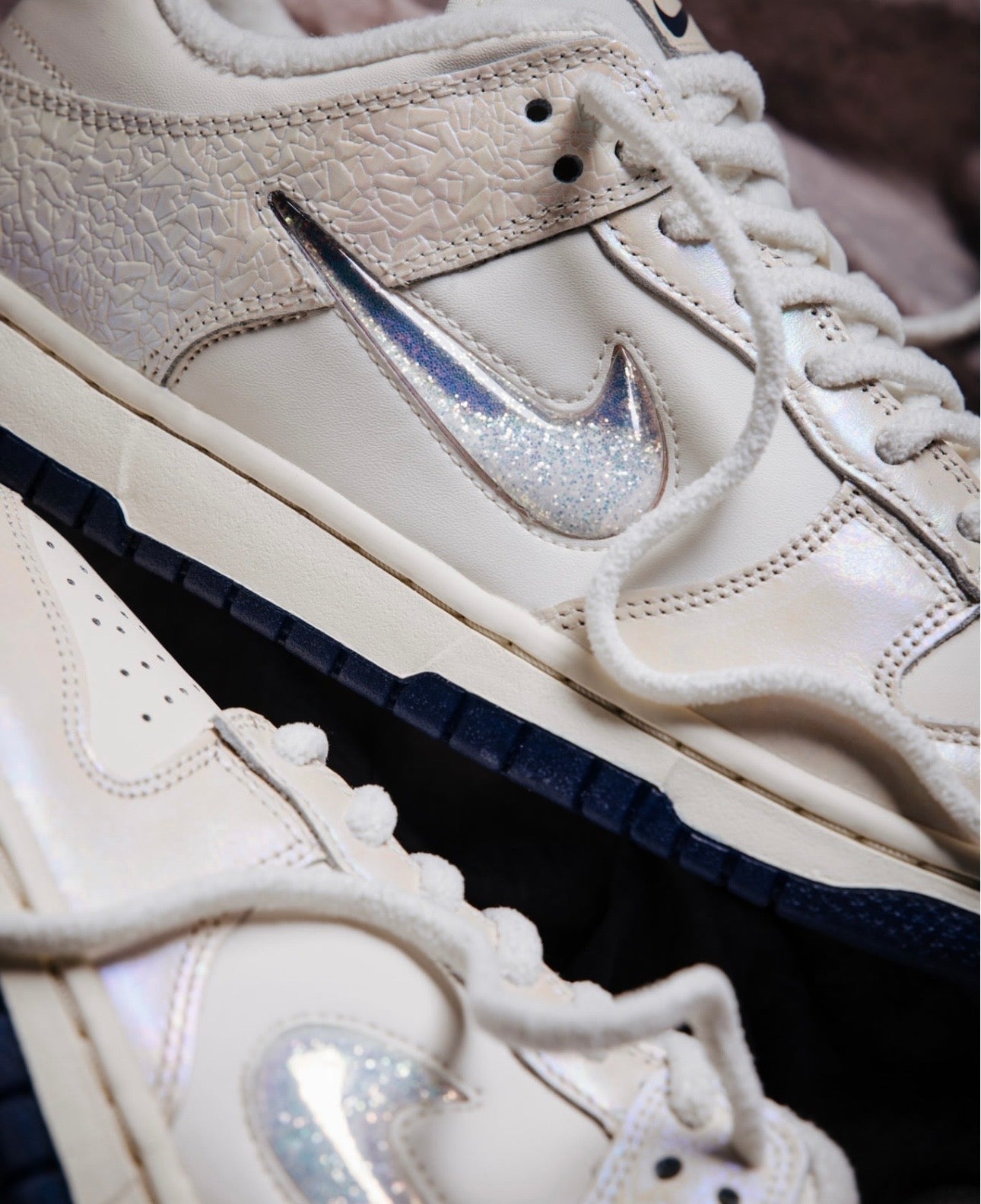 NIKE DUNK LOW "SOFT PEARL/MULTI-COLOR-MIDNIGHT NAVY" WMN