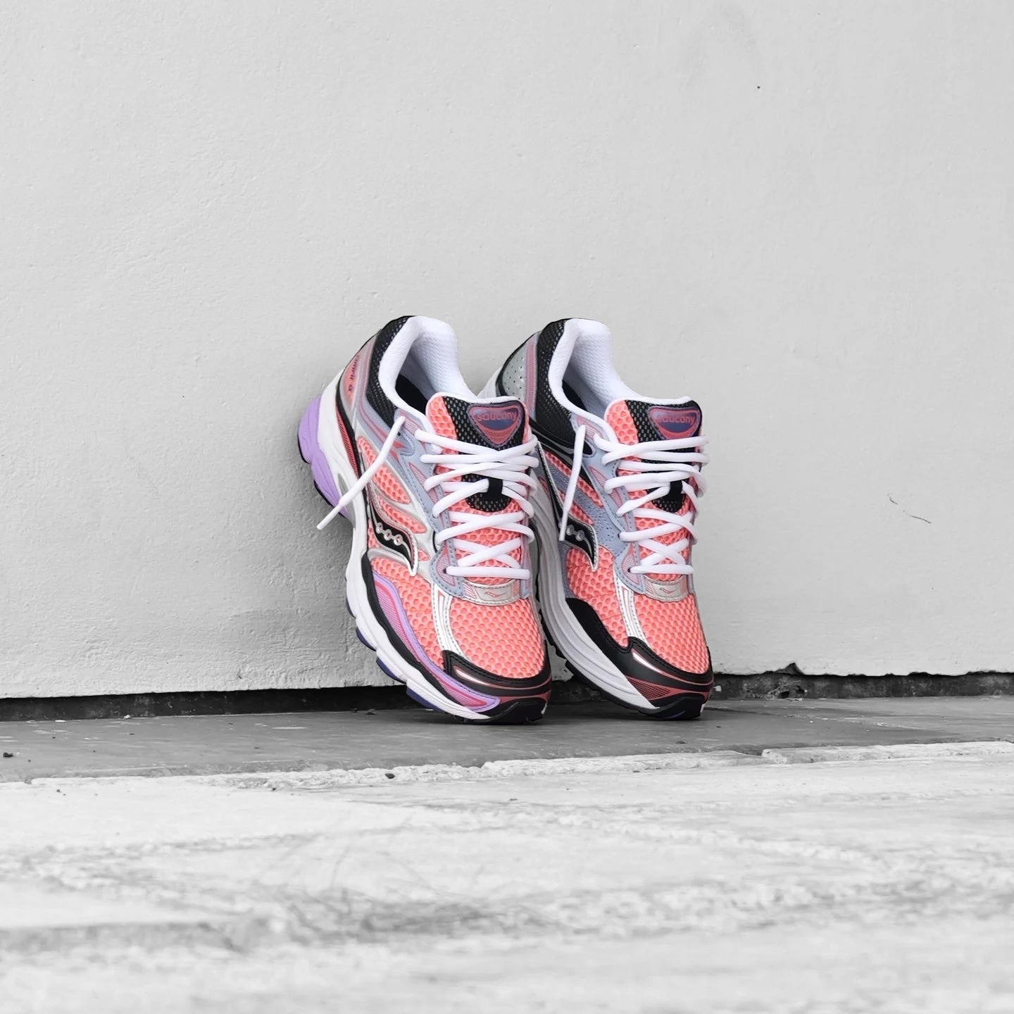 SAUCONY PROGRID OMNI 9 'PINK/PURPLE'