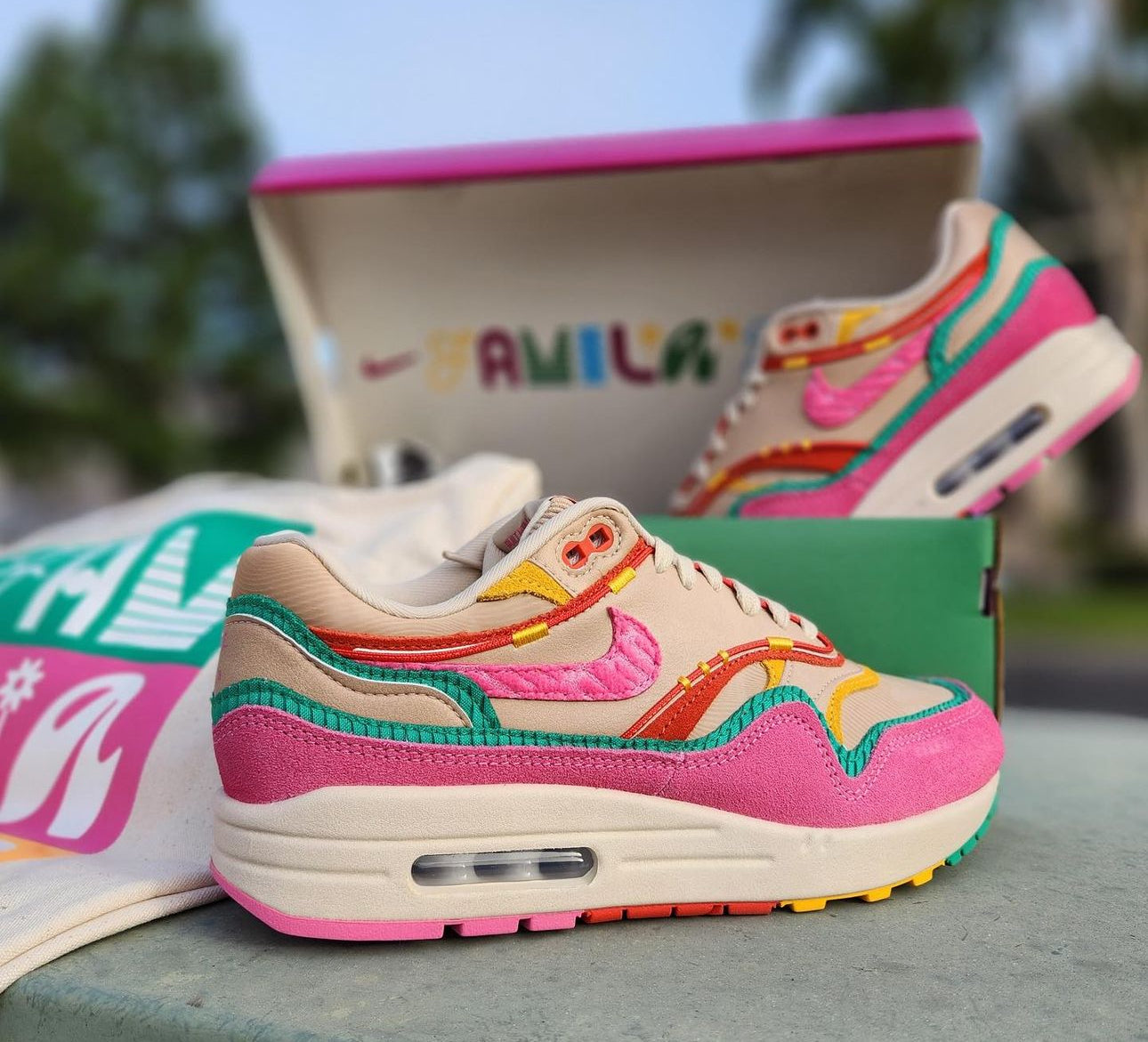 NIKE AIR MAX 1 LA FAMILIA heritage month