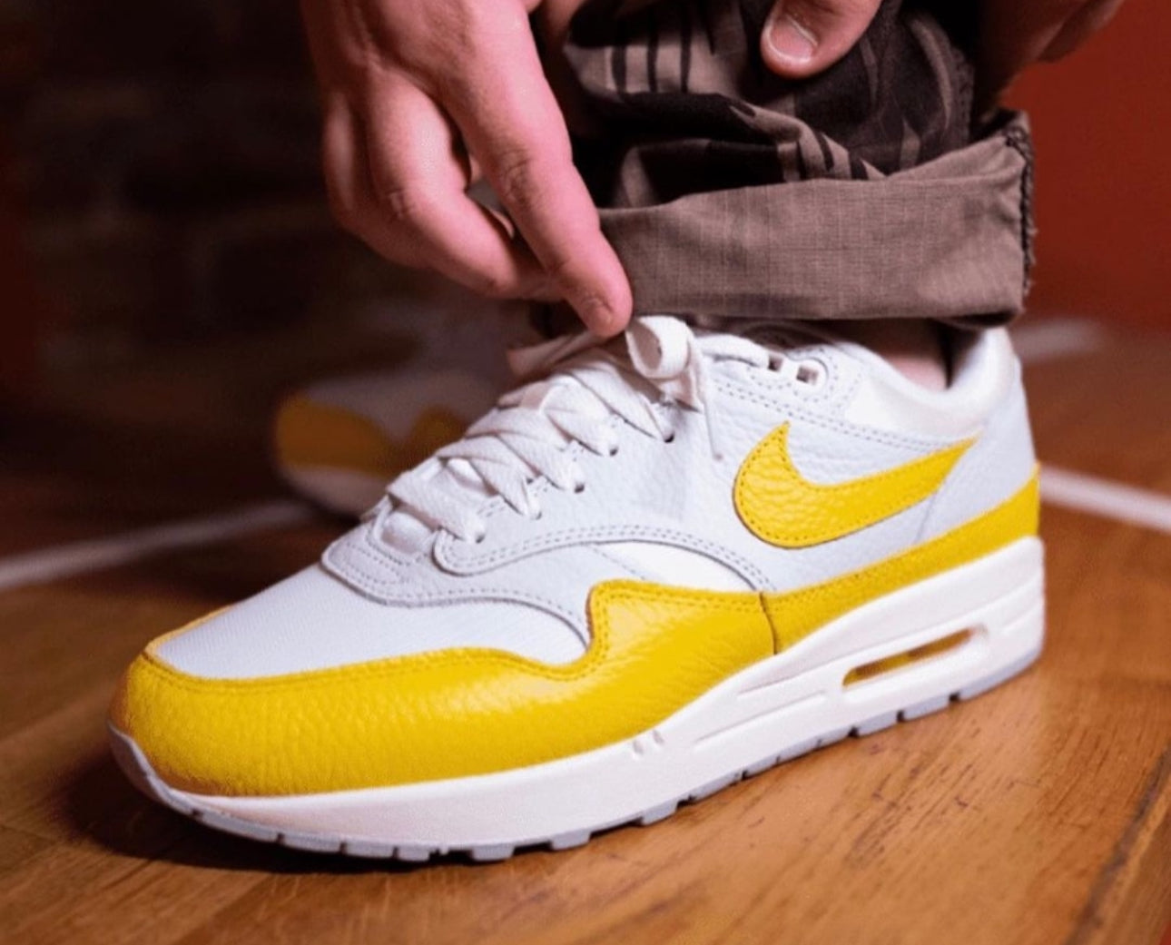 NIKE AIR MAX 1 FEMME JAUNE TOUR