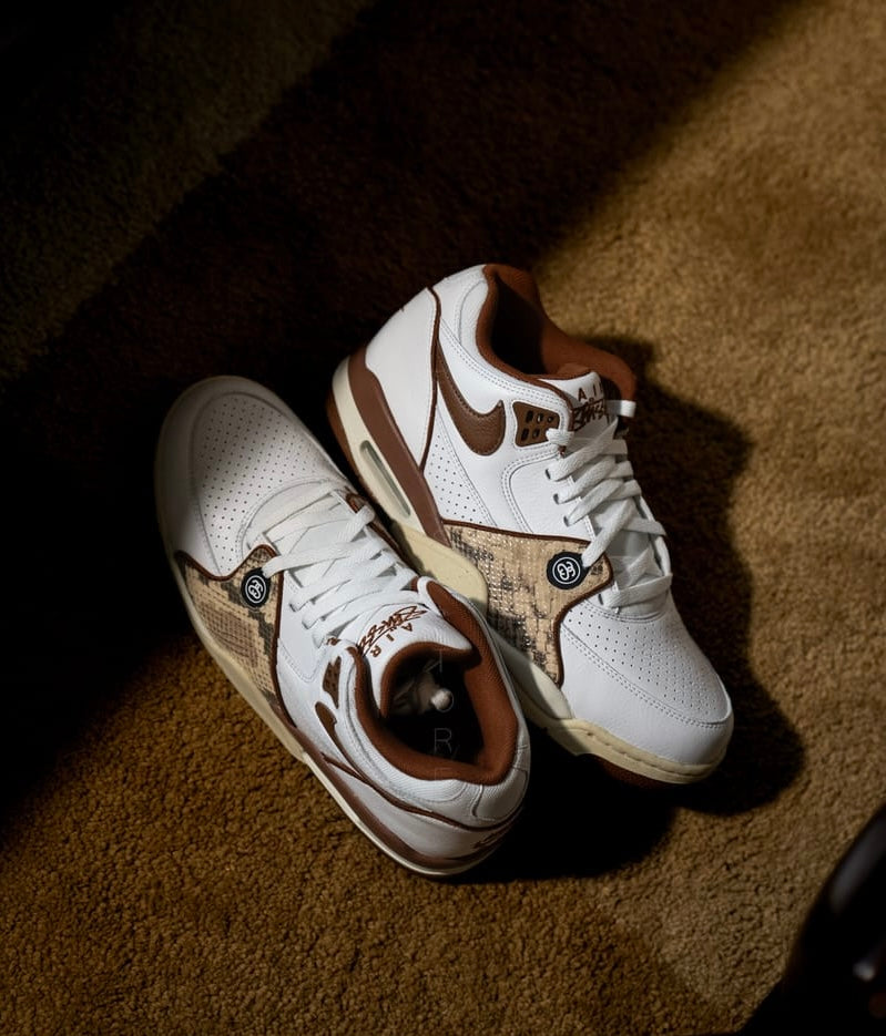 NIKE Air Flight '89 Low x Stüssy
White and Pecan