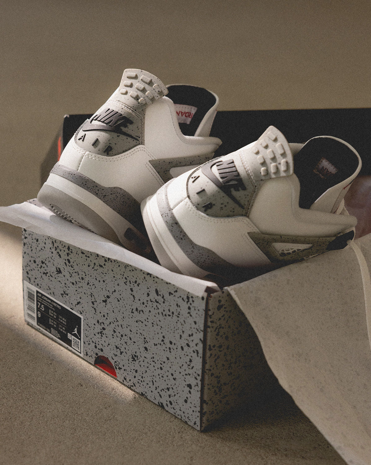 MENS JORDAN AIR JORDAN 4 RETRO OG 'WHITE CEMENT'