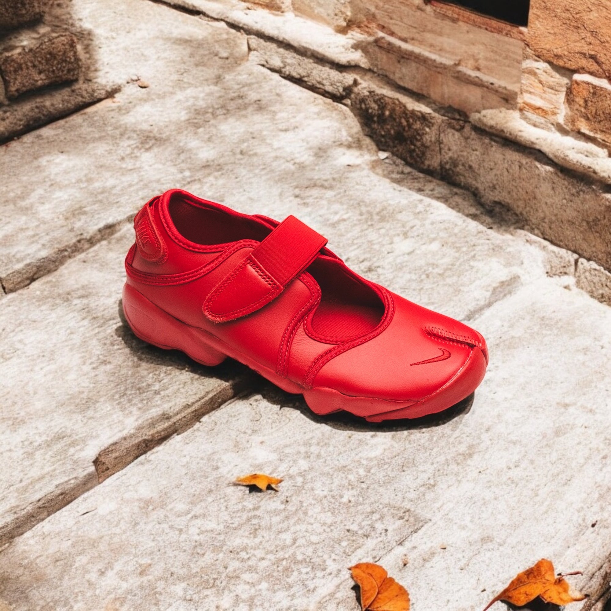 NIKE NINJA ALL RED WMN