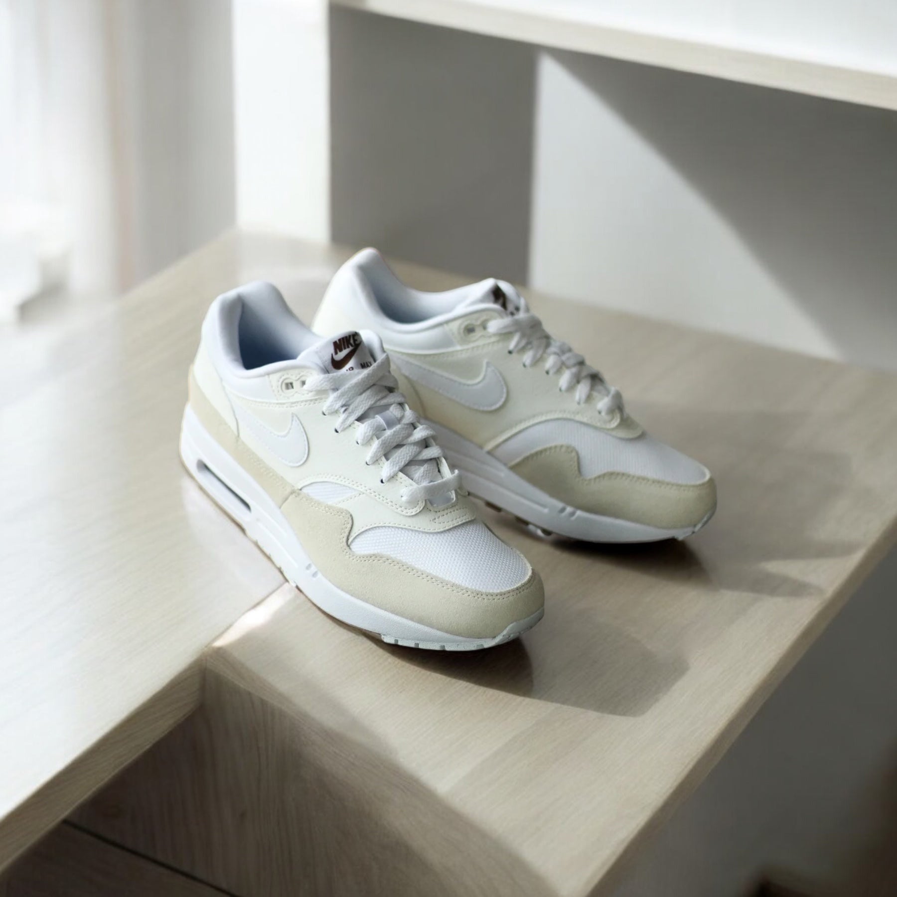 NIKE AIR MAX 1 SAIL