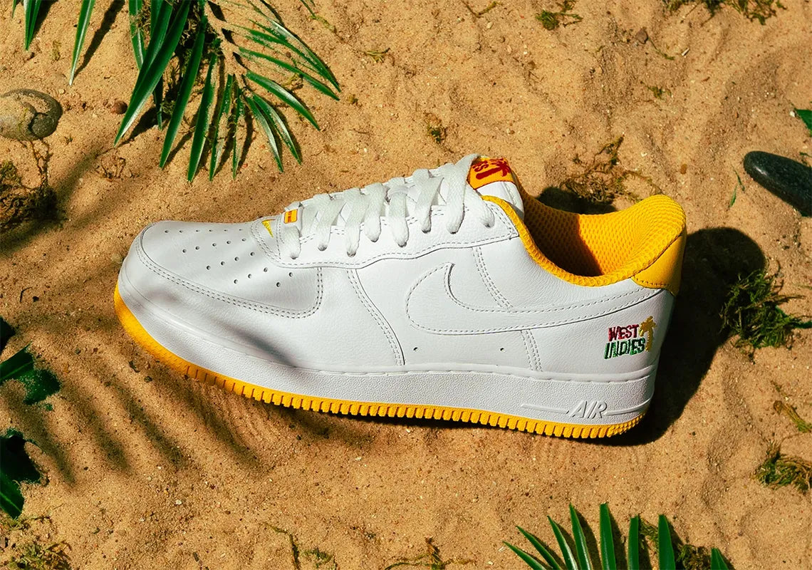 NIKE AIR FORCE 1 LOW RÉTRO QS