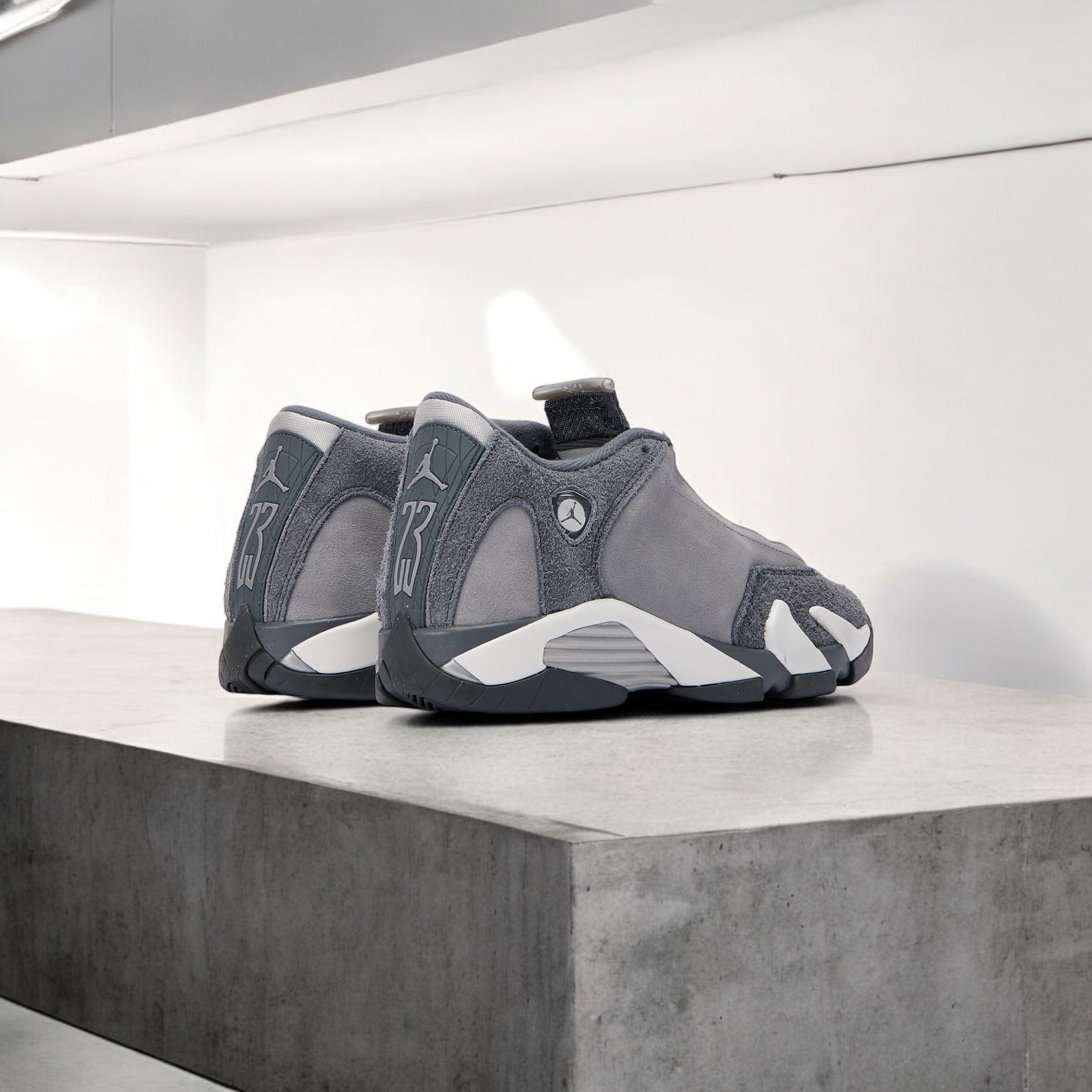 Jordan 14 Retro Gris Flint