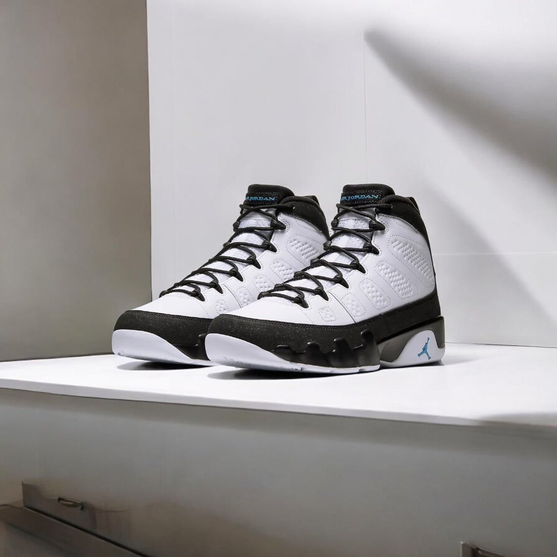 Jordan 9 Retro Bleu Université