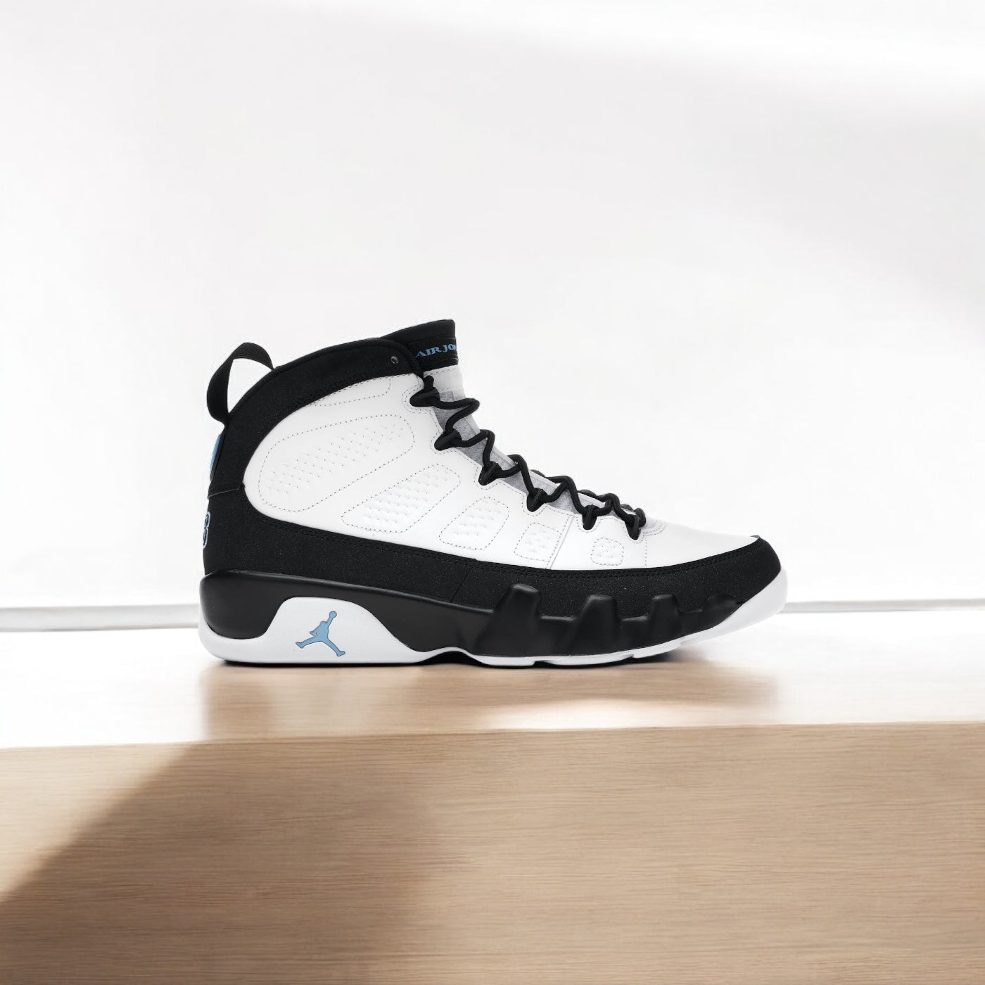 Jordan 9 Retro Bleu Université