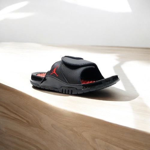 Claquettes Jordan Hydro 11 Retro Noir/Rouge Université