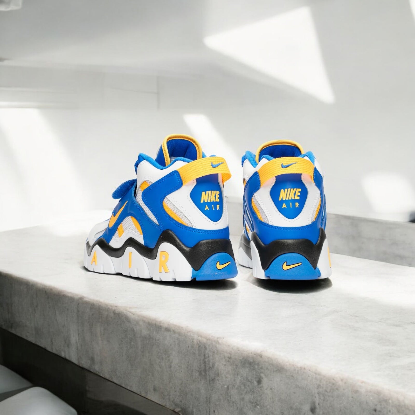 Nike Air Barrage Mid Rams