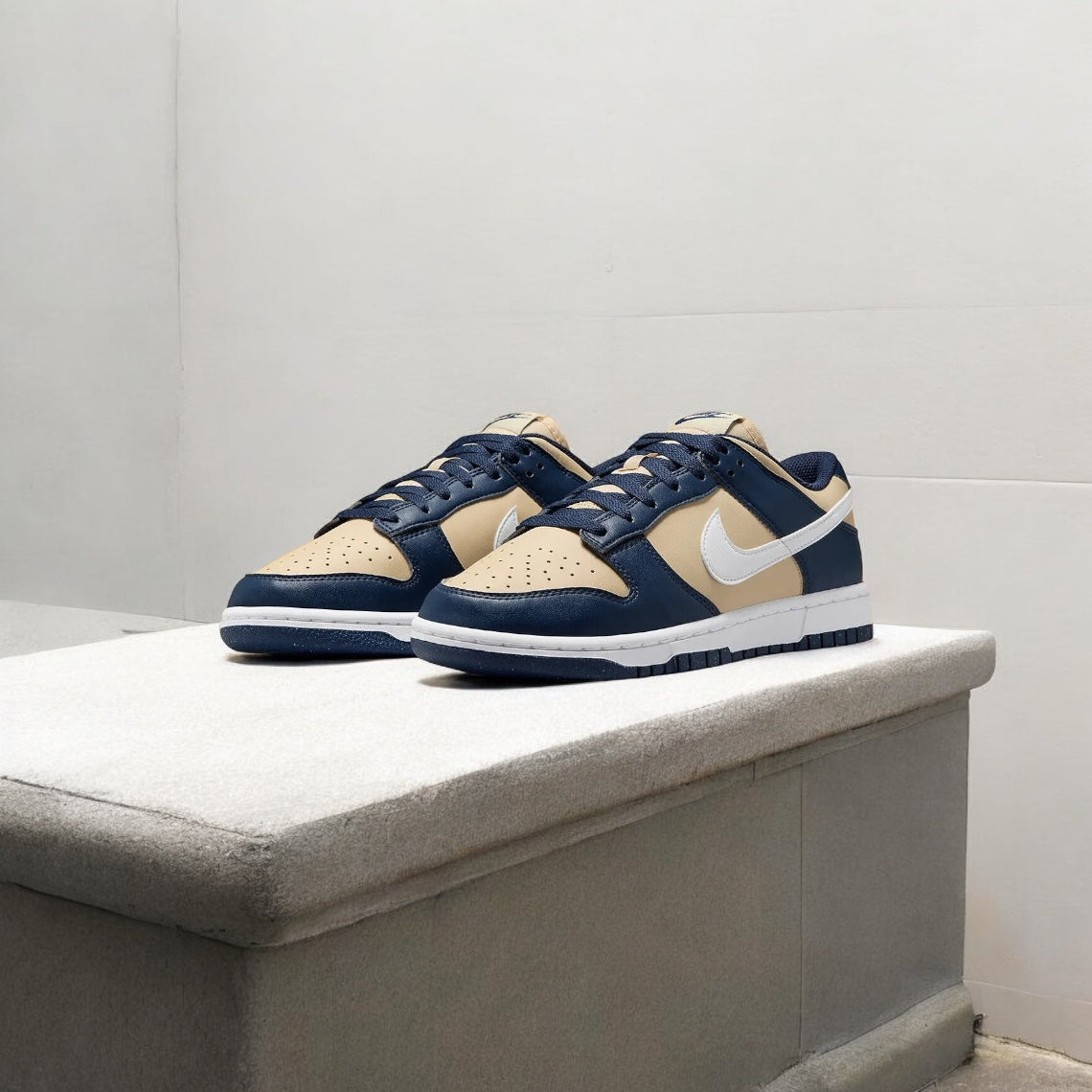 Nike Dunk Low Next Nature Midnight Navy Gold (Femme)