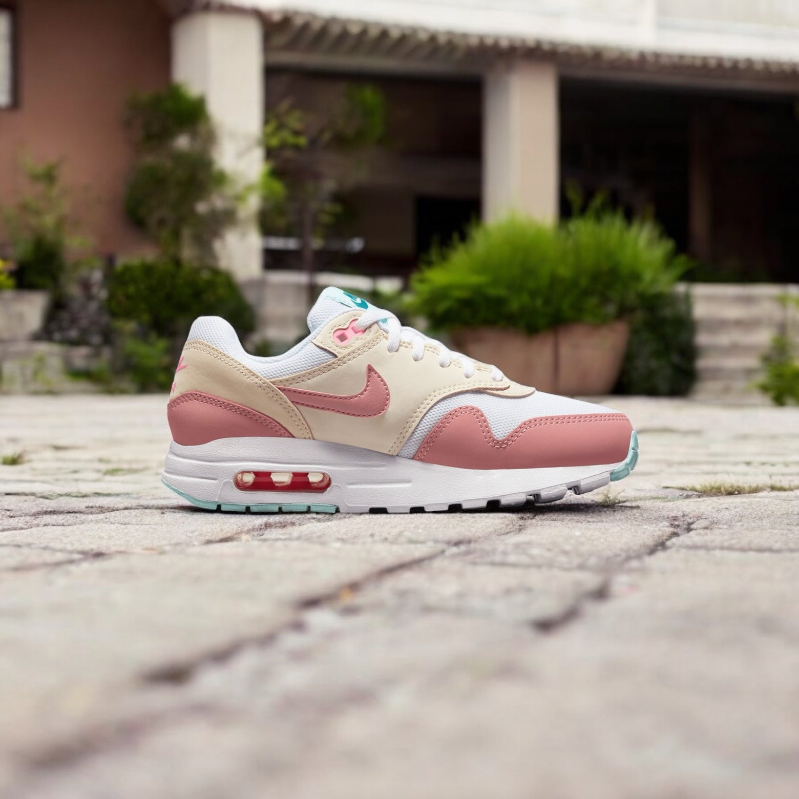 NIKE AIR MAX 1 GS guava ice