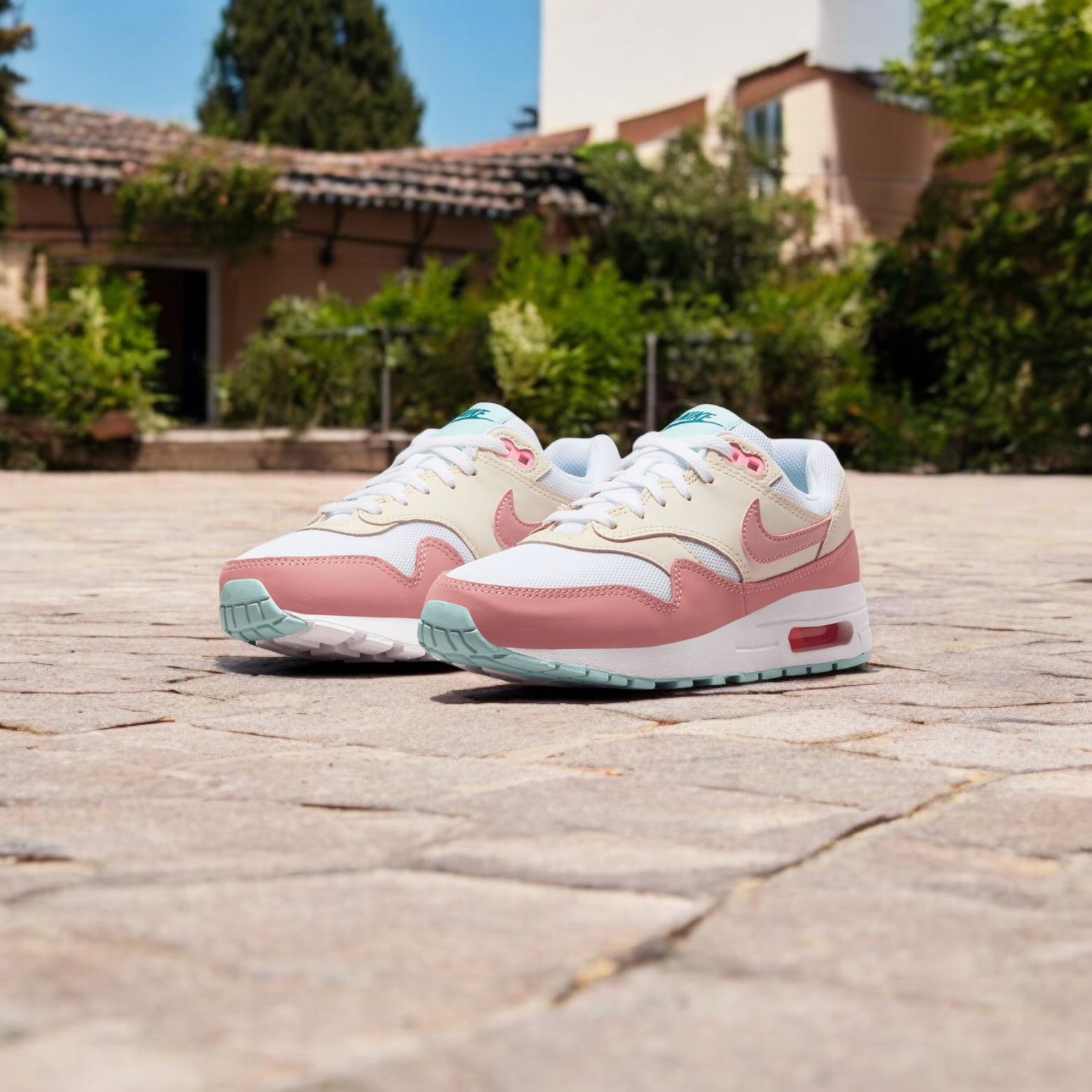 NIKE AIR MAX 1 GS guava ice