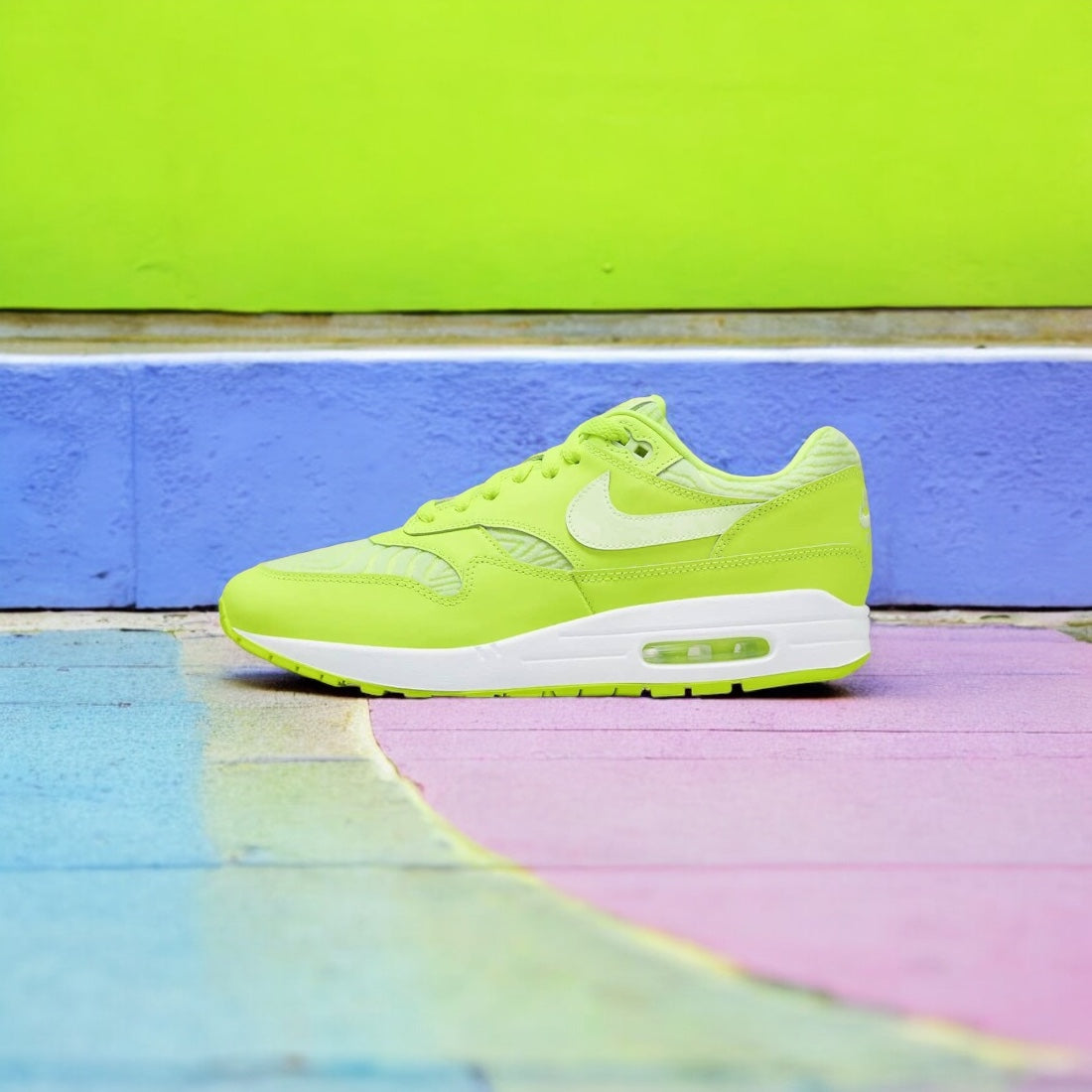 NIKE AIR MAX 1 PREMIUM VOLT