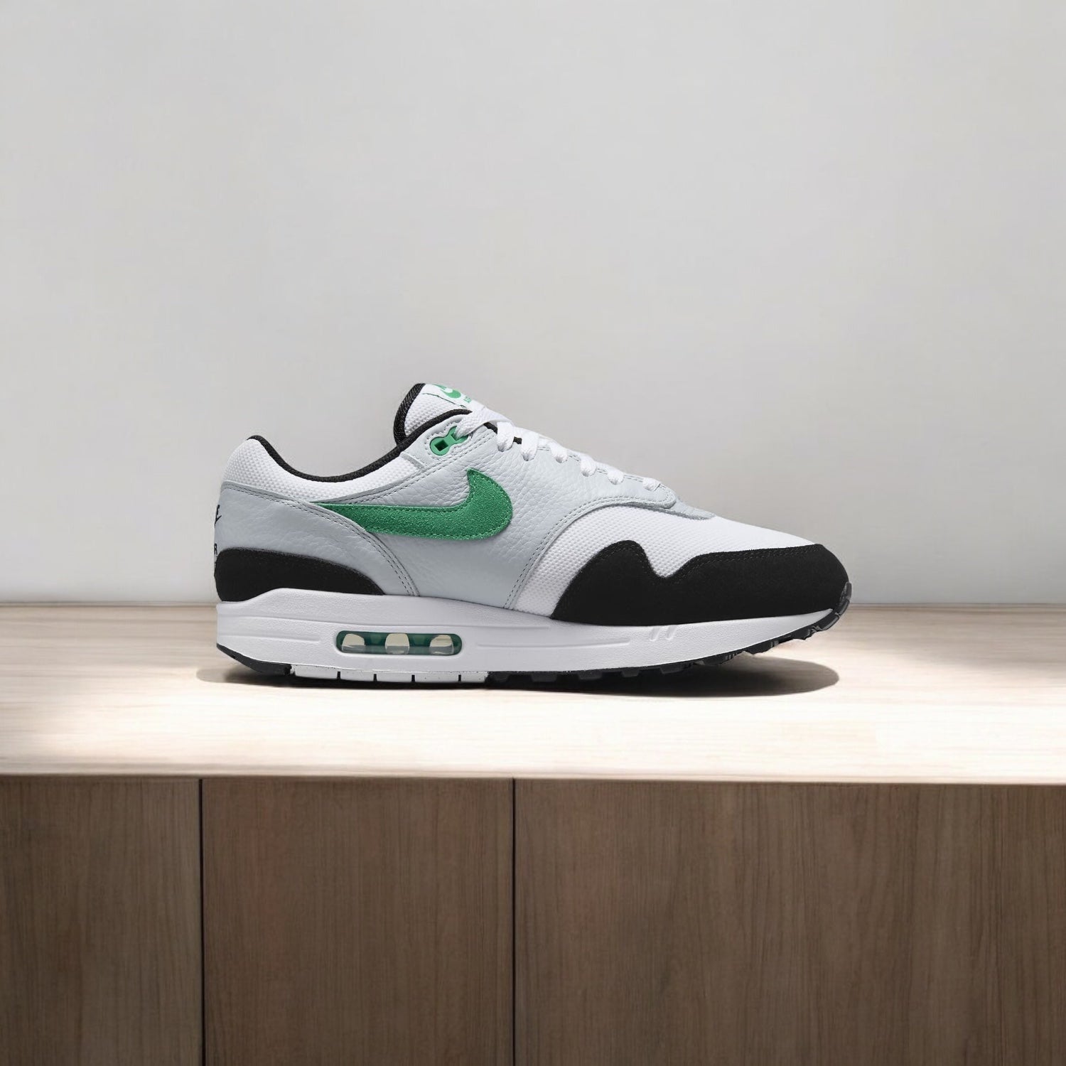 NIKE AIR MAX 1 STADIUM GREEN