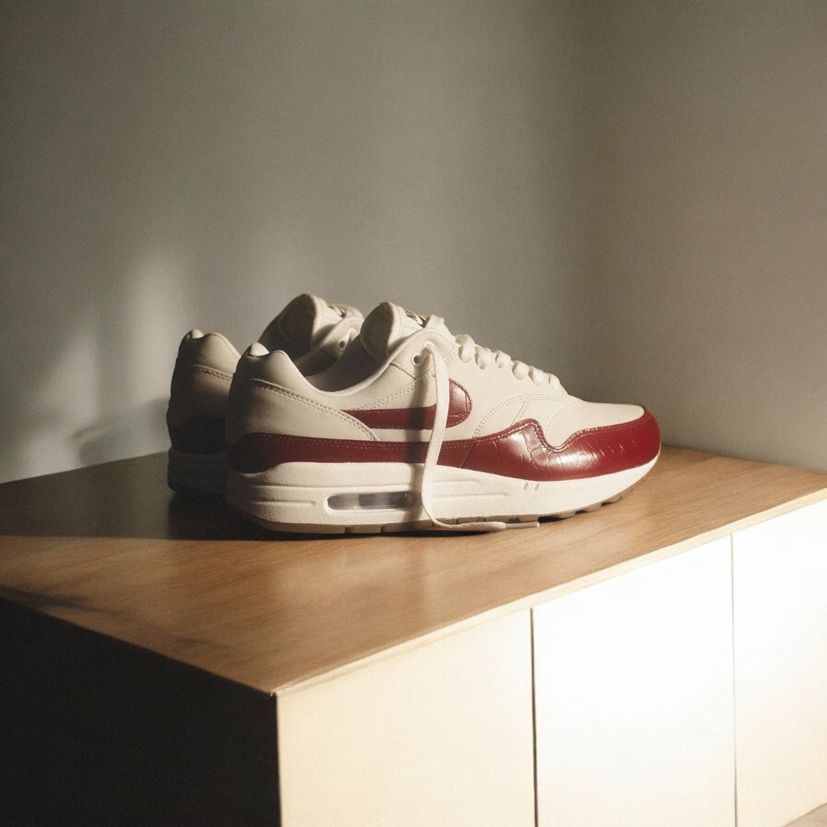 NIKE AIR MAX 1 FEMME LX ÉQUIPE ROUGE