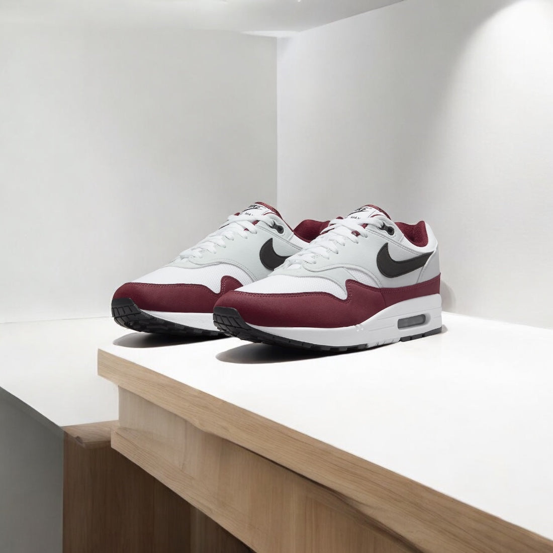 NIKE AIR MAX 1 Dark team red