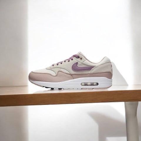 NIKE AIR MAX 1 light bone violet