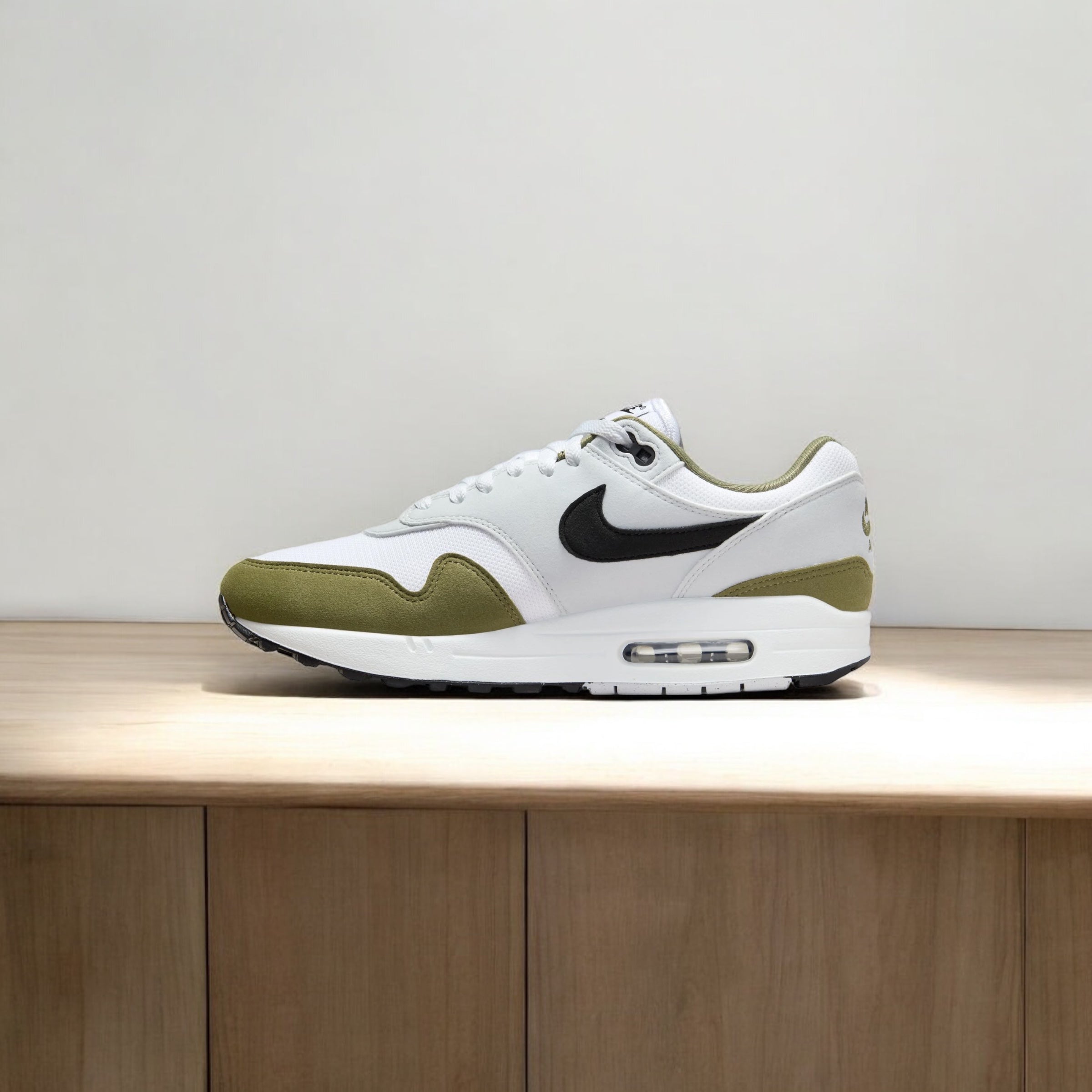 NIKE AIR MAX 1 MEDIUM OLIVE