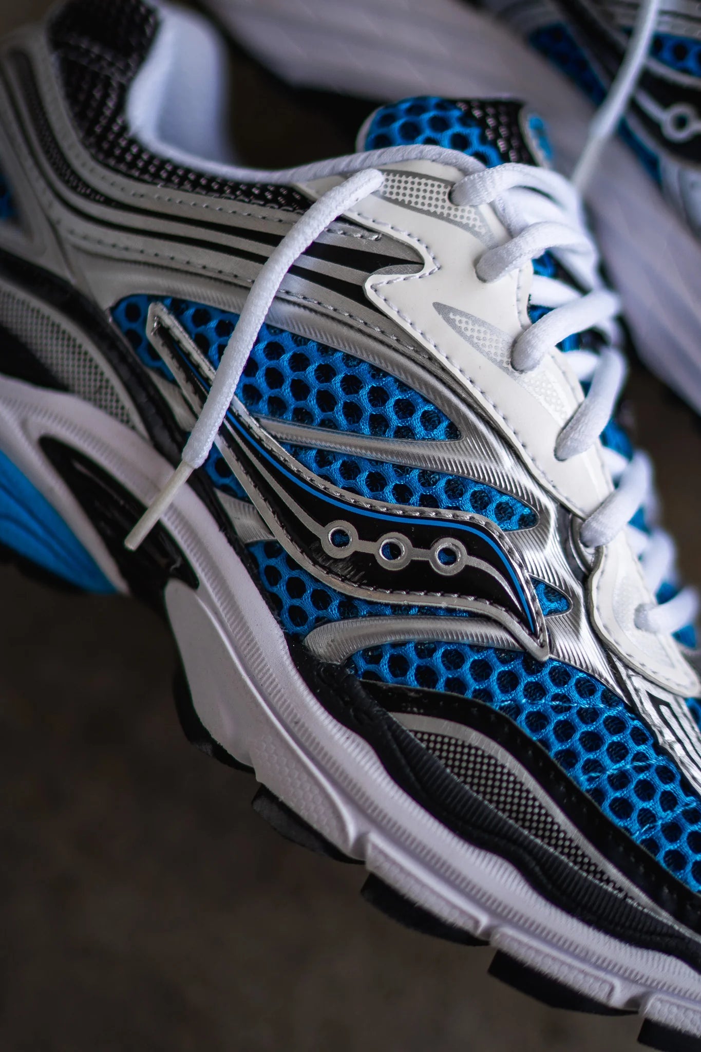 SAUCONY PROGRID OMNI 9 TRAINERS Royal / Silver