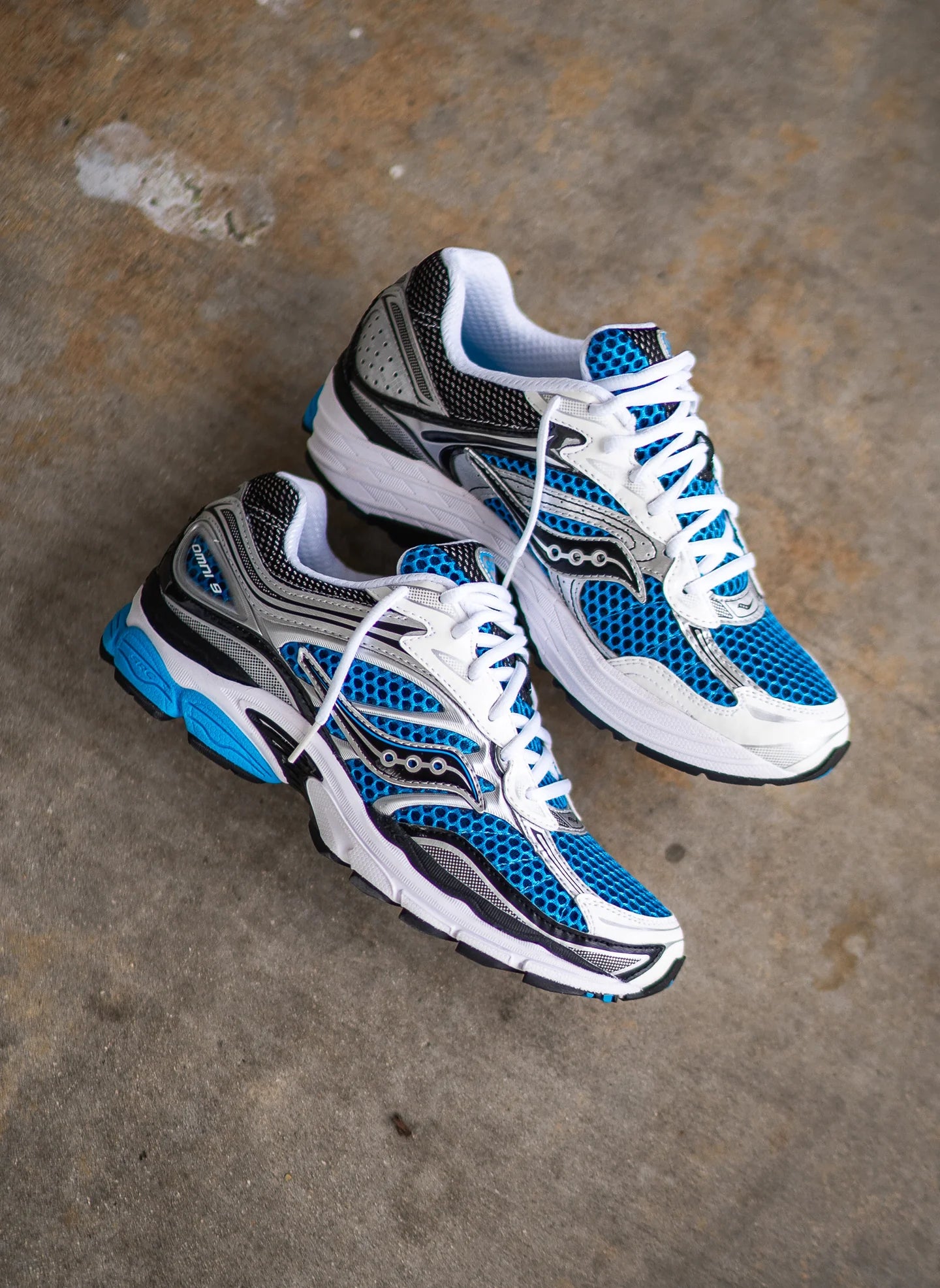 SAUCONY PROGRID OMNI 9 TRAINERS Royal / Silver