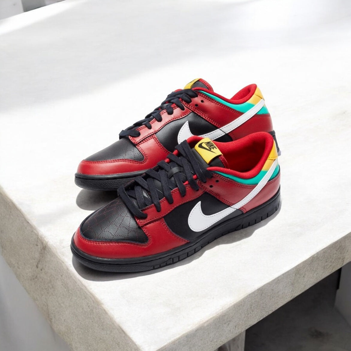 NIKE DUNK LOW RETRO LTD 