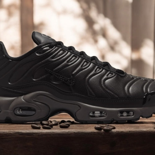 NIKE AIR MAX PLUS PRM "BLACK TEA"