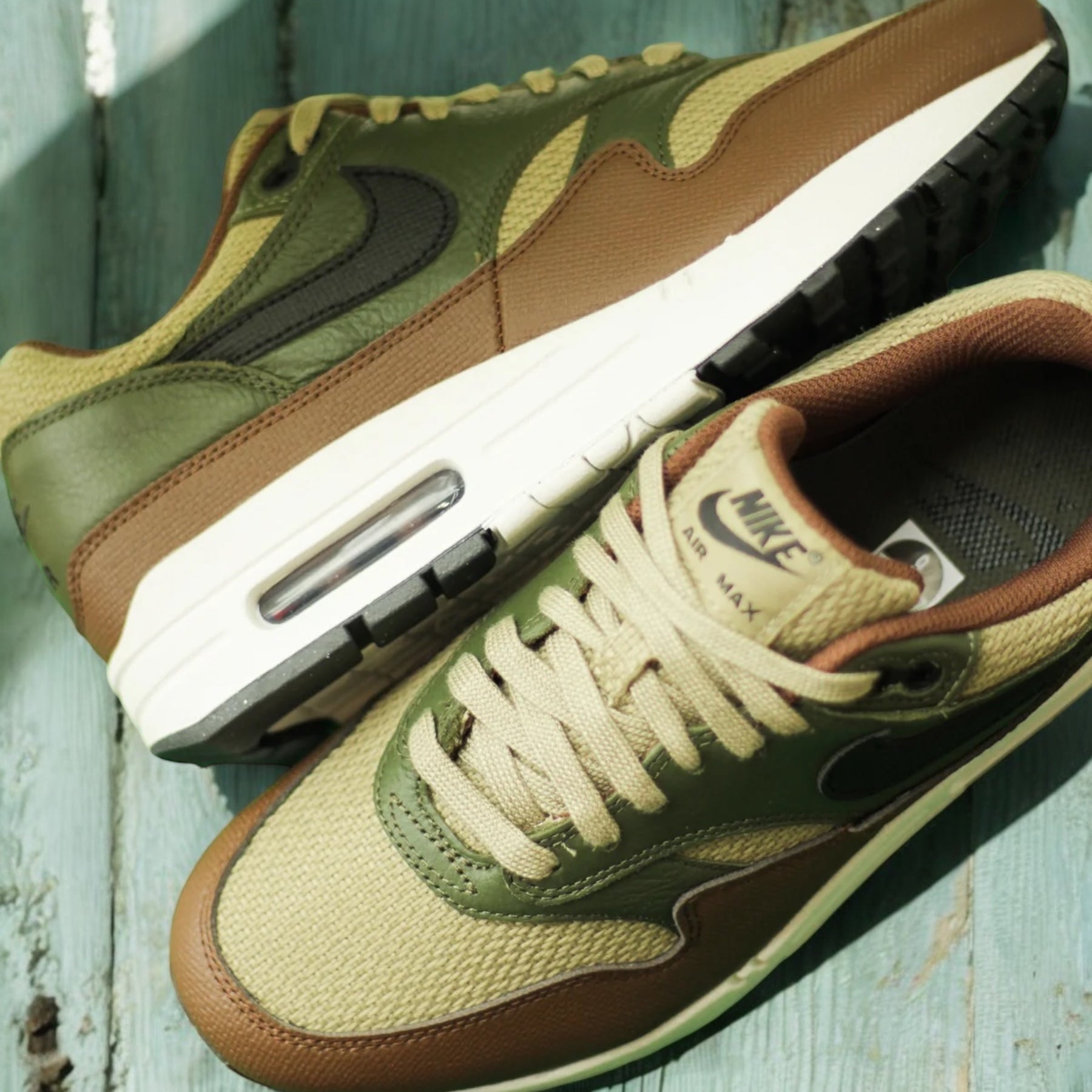 NIKE AIR MAX 1 ESS PRM "NEUTRAL OLIVE"