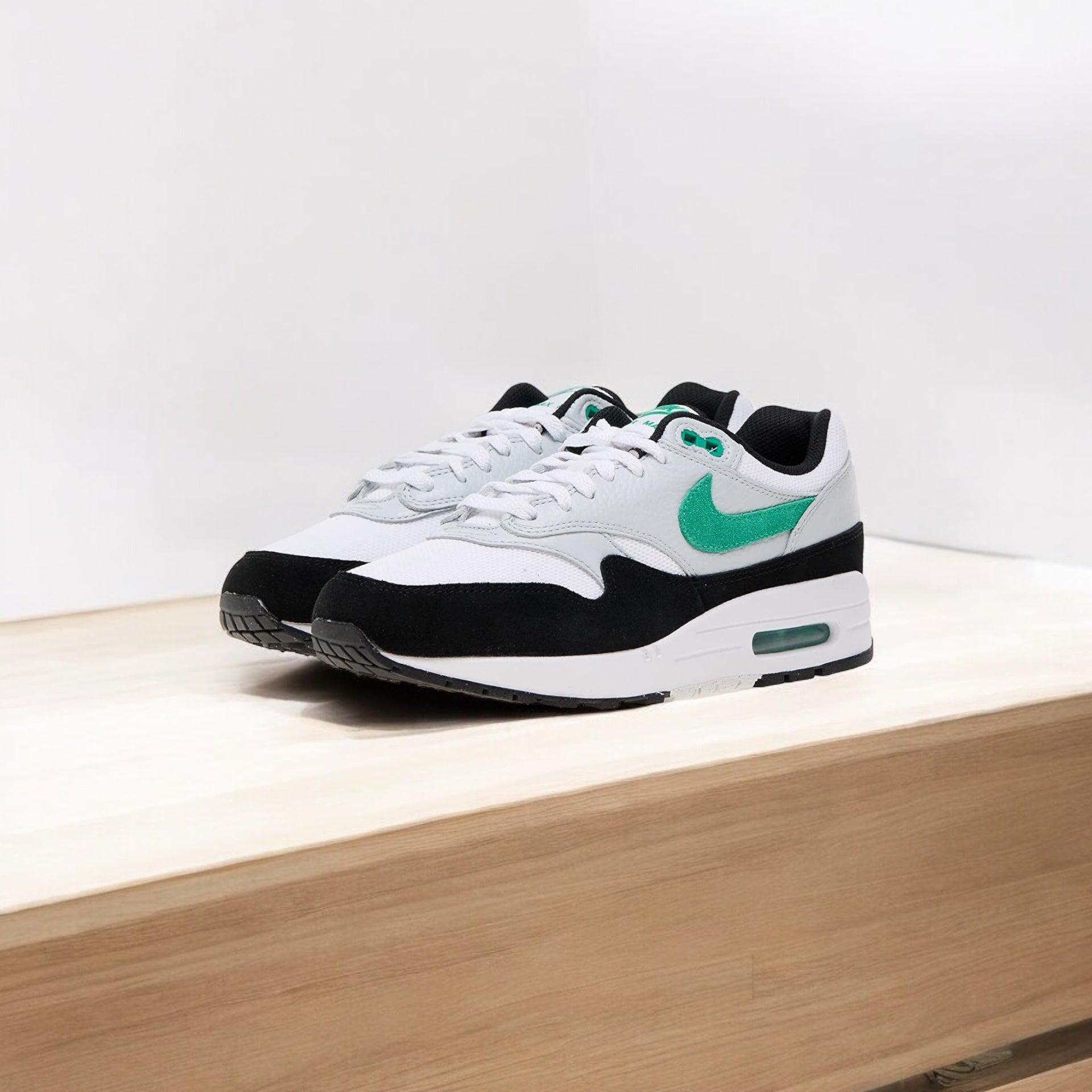 Nike Air Max 1 White Black Stadium Green